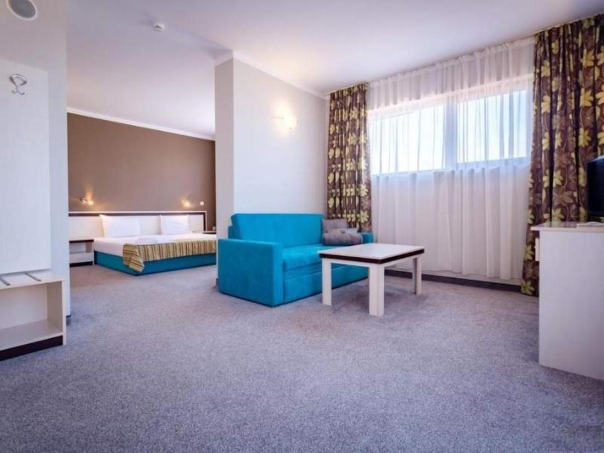 Oasis Del Mare Beach Front Hotel Lozenec Kültér fotó