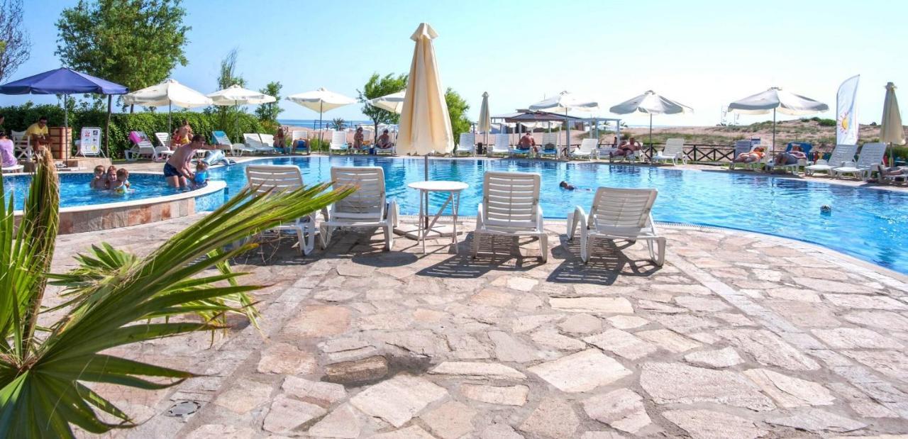 Oasis Del Mare Beach Front Hotel Lozenec Kültér fotó