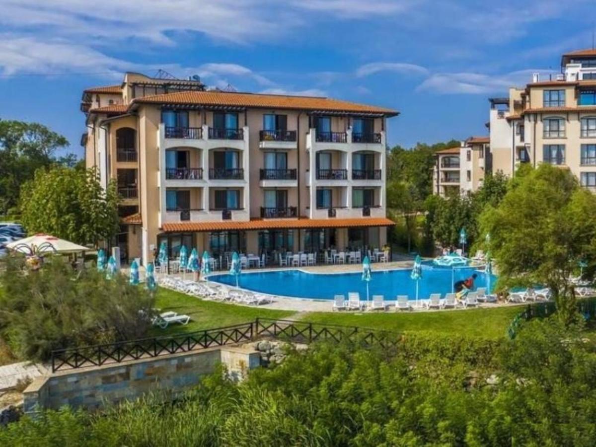 Oasis Del Mare Beach Front Hotel Lozenec Kültér fotó