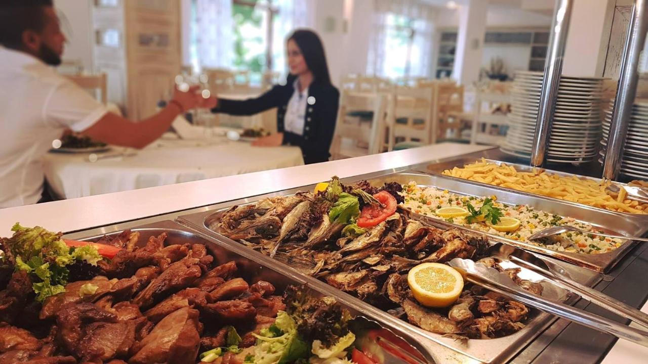 Oasis Del Mare Beach Front Hotel Lozenec Kültér fotó