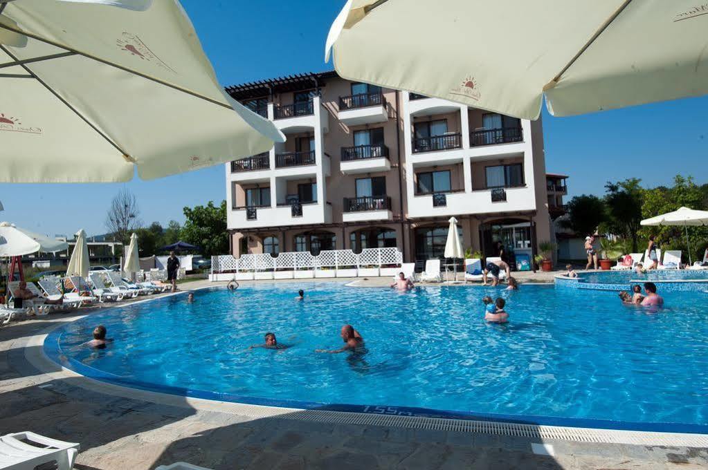 Oasis Del Mare Beach Front Hotel Lozenec Kültér fotó