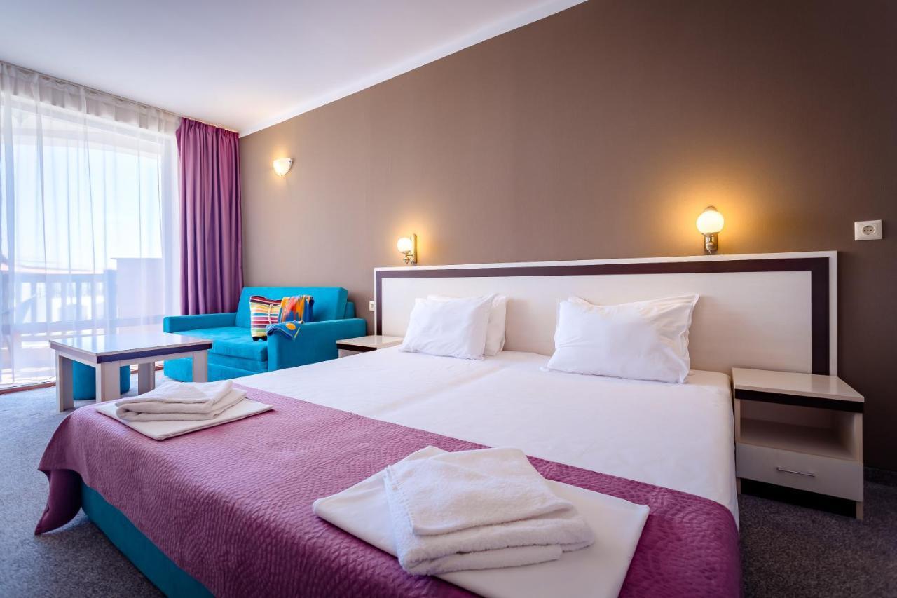 Oasis Del Mare Beach Front Hotel Lozenec Kültér fotó